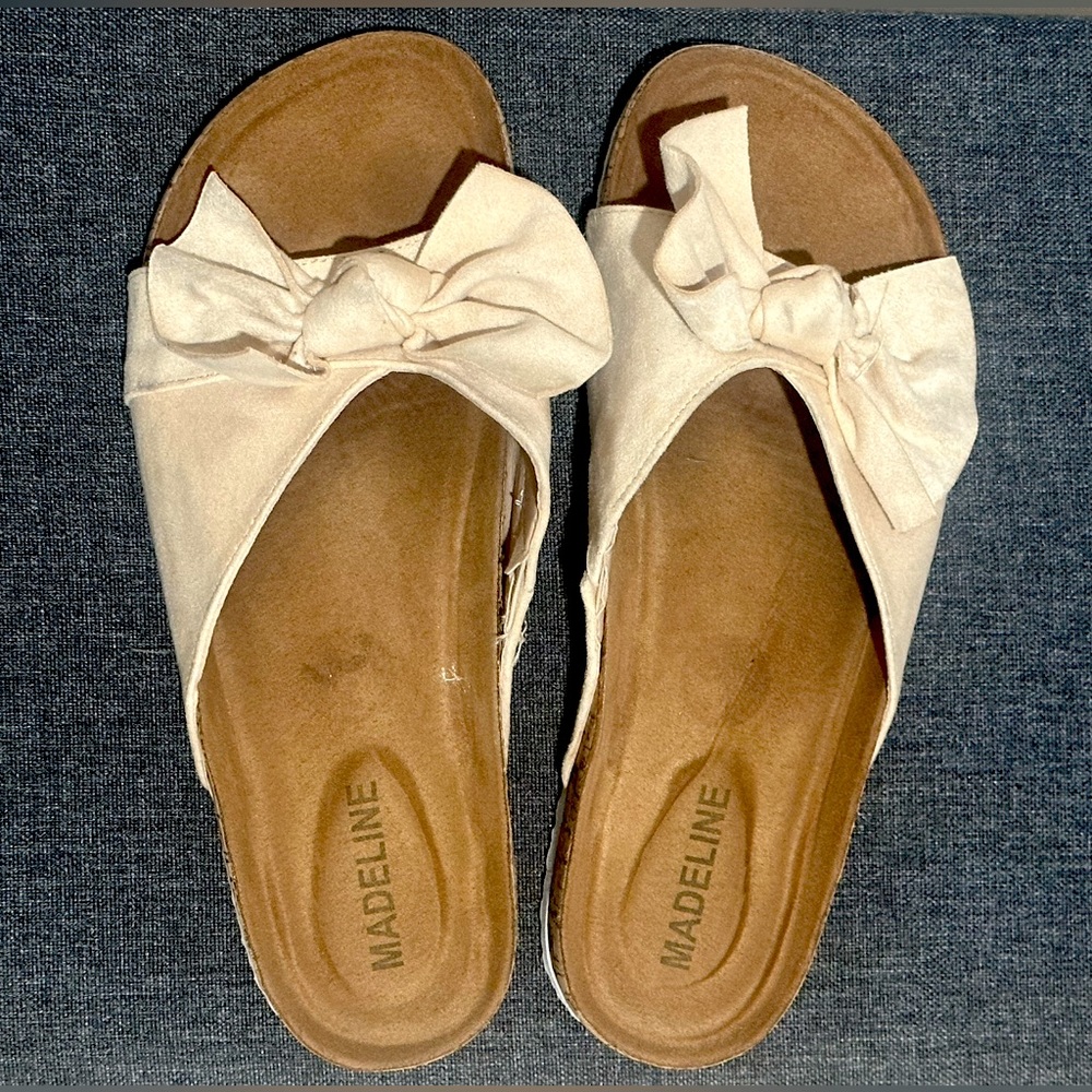 Summer Ribbon Sandals/Slippers: Size 8, Light Peach with Brown Interior